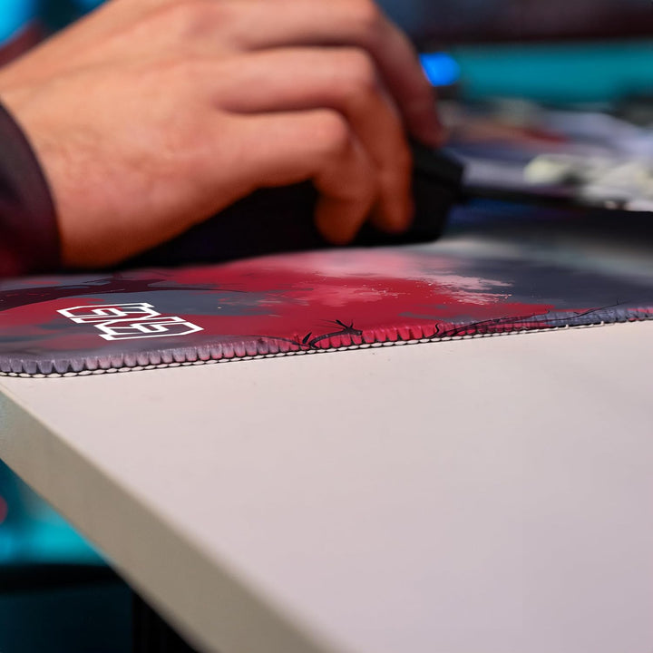 Tilt Gaming Mauspad 900x400 mm - 4 mm rutschfeste Schreibtischunterlage Gross - Speed-Oberfläche & H