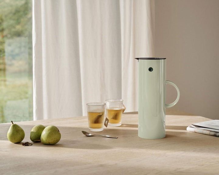 Stelton Isolierkanne EM77 - Doppelwandige Isolierkanne für heisse/kalte Getränke - Tee- & Kaffeekann