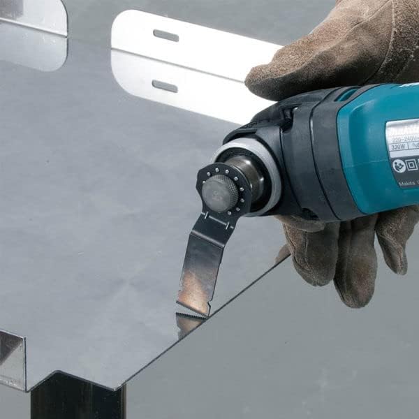 Makita TM3010CK/2 240V Multi-Tool Supplied In A Carry Case