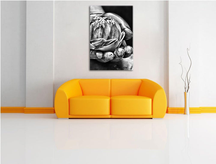 Pixxprint Lotus auf der Hand eines Buddhas als Leinwandbild/Grösse: 100x70 / Wandbild/Kunstdruck/fer