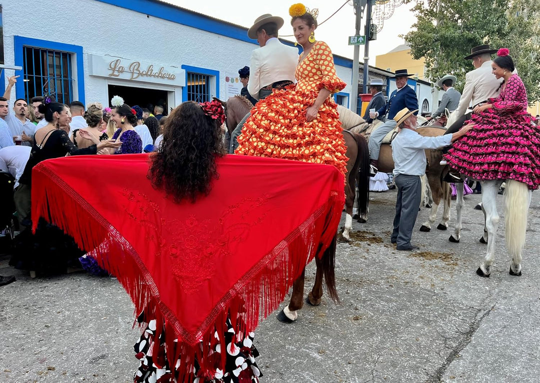 La Senorita Spanischer Manton Tuch Schal bestickt. Flamenco-Tücher für das Fair-, Sevillana- oder Fl