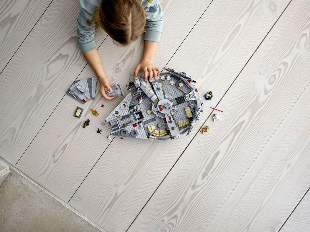 LEGO Star Wars 75257 Millennium Falcon Bauspielzeug-Set für Kinder, Jungen und Mädchen ab 9 Jahren,