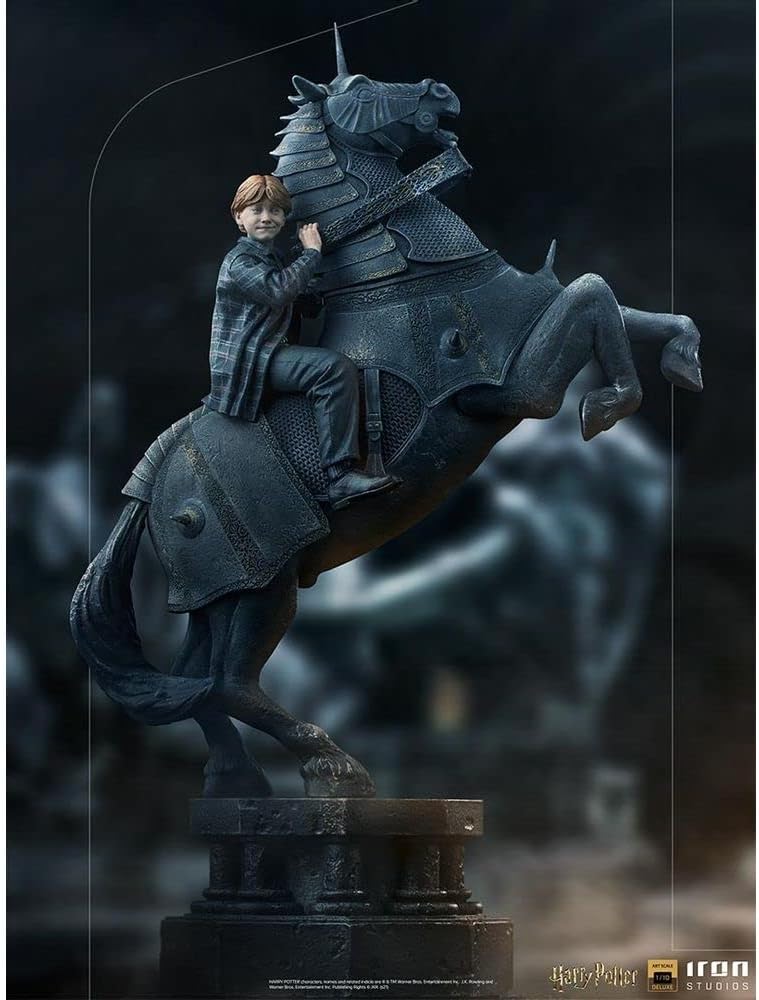 Iron Studios Deluxe: Harry Potter - Ron Weasley at The Wizard Chess Art Scale Statue (1/10) (WBHPM40