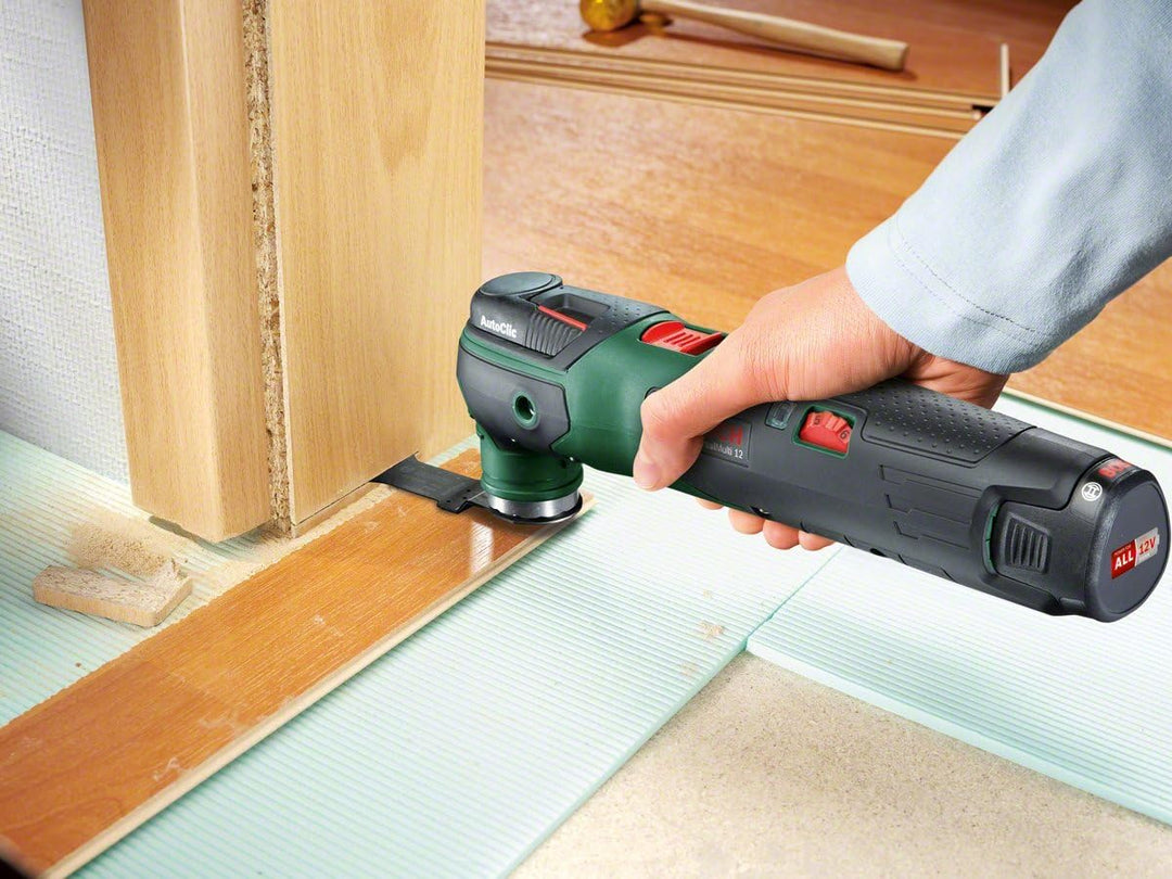 Bosch Home and Garden UniversalMulti 12 0603103000 Multifunktionswerkzeug ohne Akku 12V Anzahl mitge