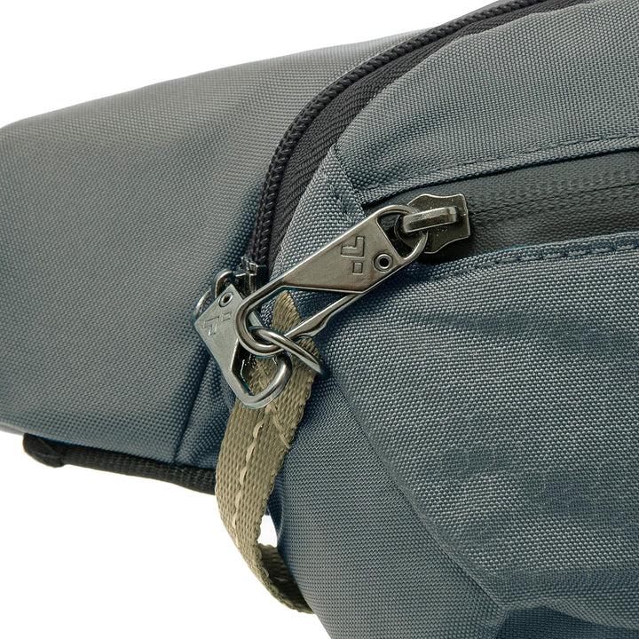 Travelon Anti-Diebstahl Active Waist Mehrzweck-Rucksack, anthrazit (Schwarz) - 43127 530 9.5 x 6 x 2