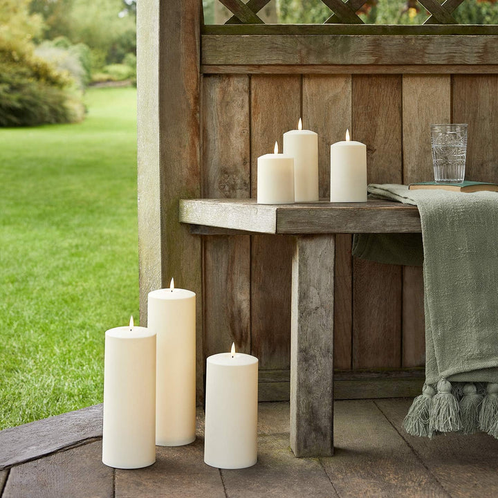 Lights4fun 6er Set TruGlow® Kerzen für Aussen mit warmweisser LED Flamme und Timer Garten Deko Balko