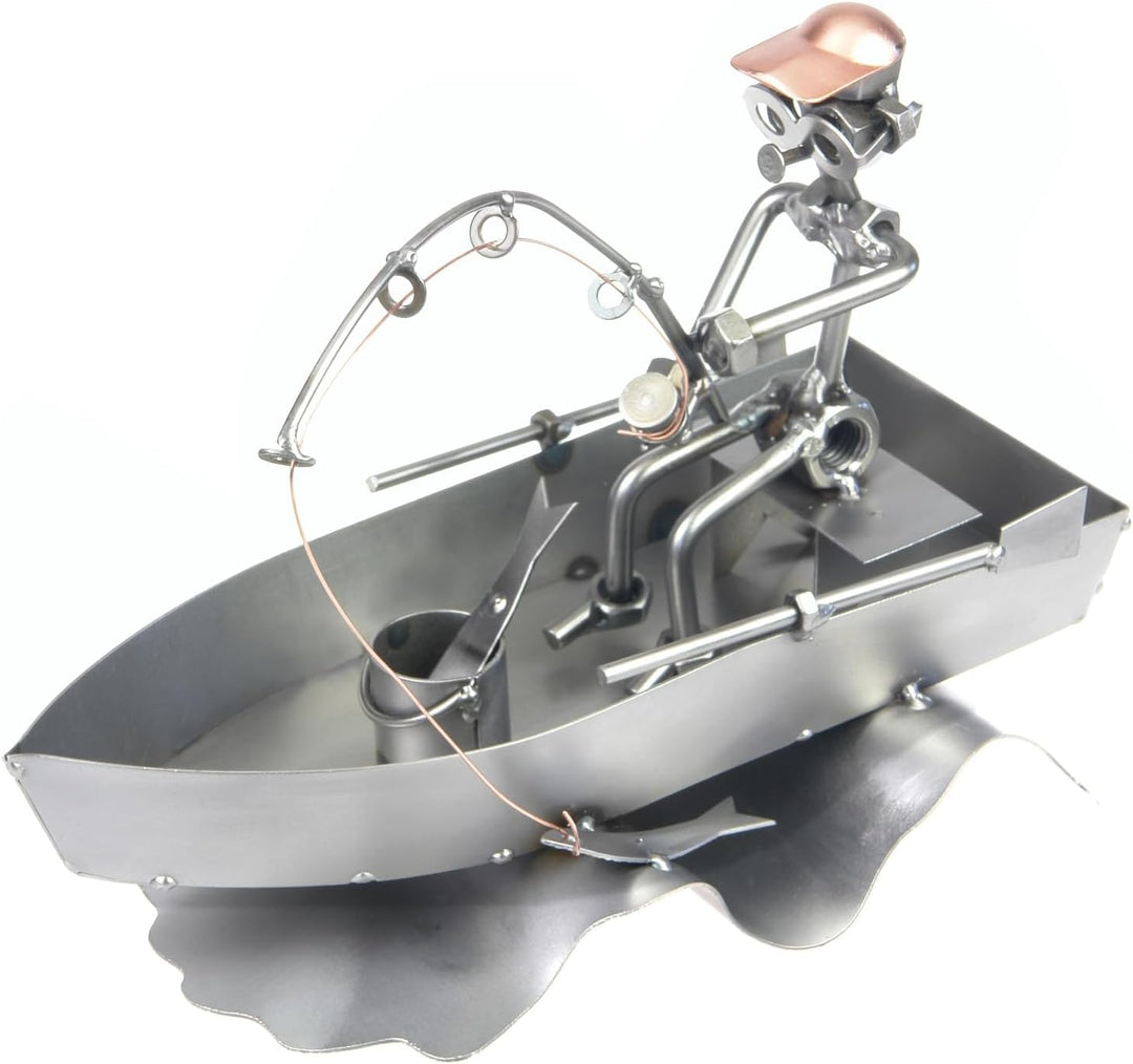 metalman24 Schraubenmännchen Angler Boot I Handarbeit I Geschenkidee I Metallfigur I Metallmännchen