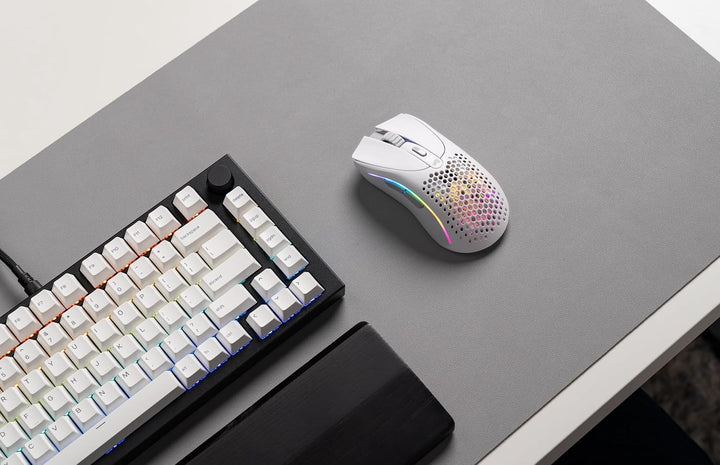 GLORIOUS Gaming Model D 2 Wireless Gaming Mouse - superleicht 66g, bis zu 210h Batterie, 26K Opt. Se