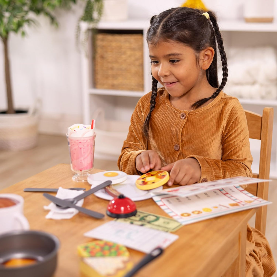 Melissa & Doug Star Diner Restaurant Play Set | Pretend Play | Play Set | 3+ | Gift for Boy or Girl,