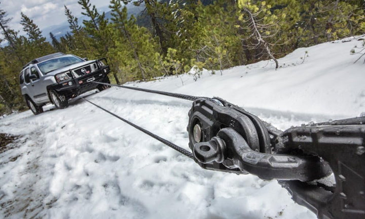 WARN 92092 Epic 1/2" Steel Winch D-Ring Shackle with 5/8" Pin: 2.75 Ton (5,500 lb) Capacity, Black 1