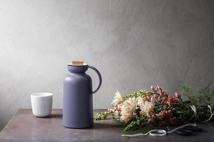 EVA SOLO | Silhou. Isolierkanne 1l white |Zu 100% tropffreie Isolierkanne mit Stahleinsatz | Violet
