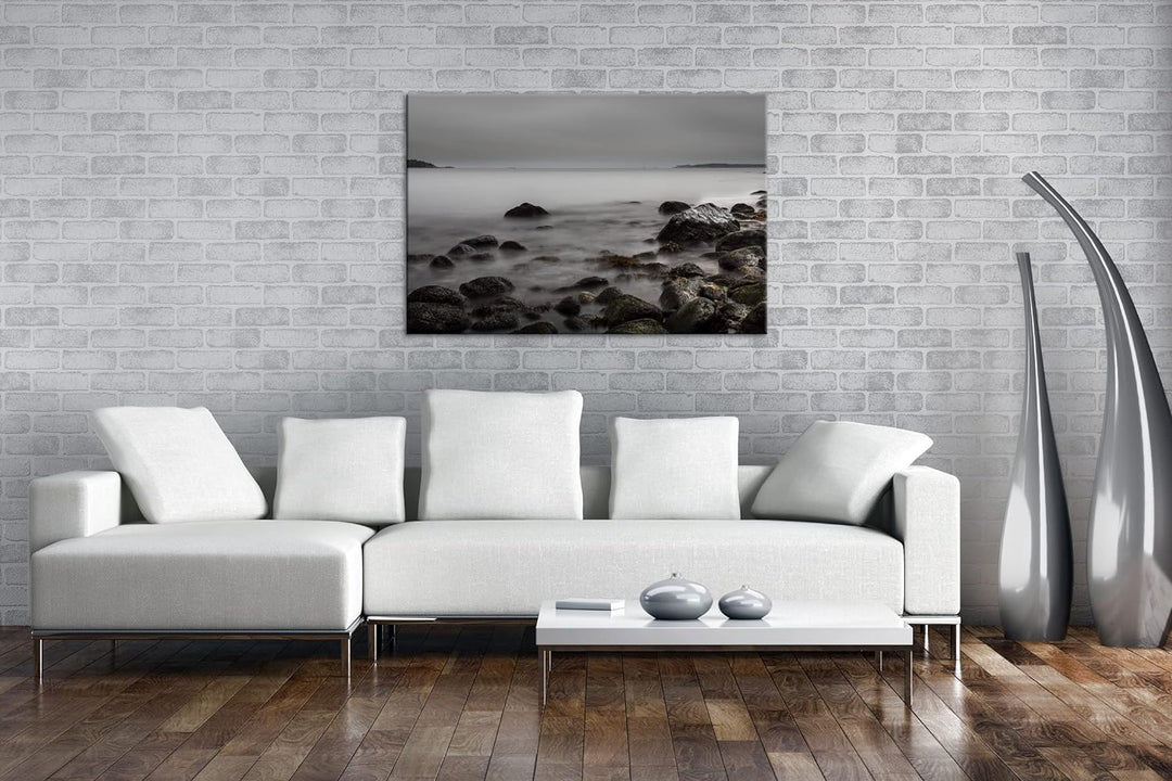 deyoli geheimnisvoller Kiesstrand in Schweden im Format: 60x40 als Leinwandbild, Motiv fertig gerahm