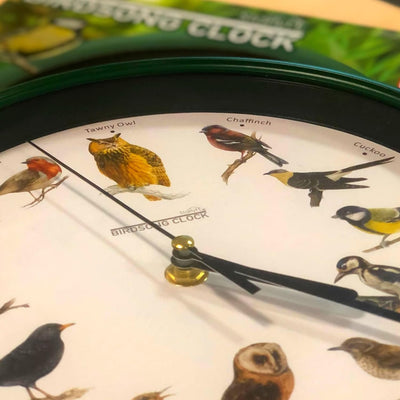 Wanduhr mit Vogelstimmen STARLYF Birdsong Clock, Wanduhr mit echten Klängen von 12 verschiedenen Vög