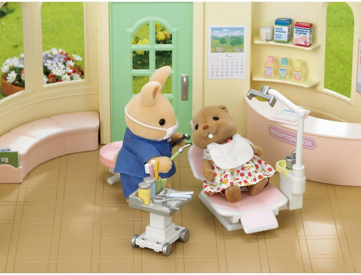 Sylvanian Families 5095 Land-Zahnarztpraxis - Puppenhaus Spielset