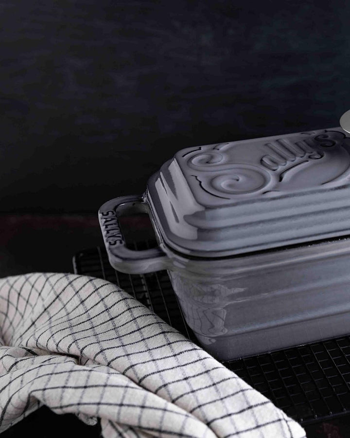 Sallys Gusseisen Brot- Backform Baba (Smokey Grey Majolika), Smokey Grey Majolika