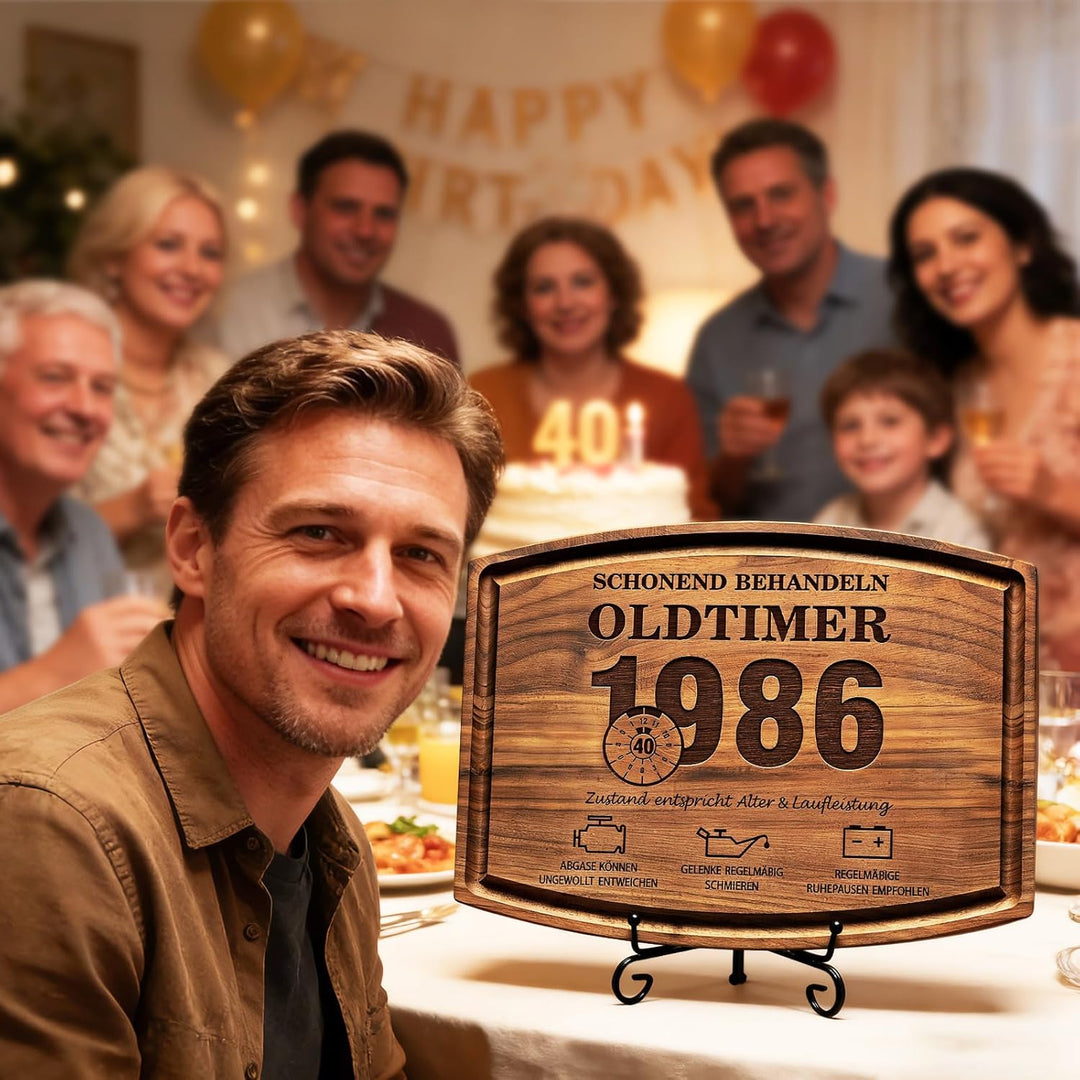 Originelle Geschenke 40. Geburtstag Mann - Schneidebrett aus Walnussholz mit Ständer - Praktisches G