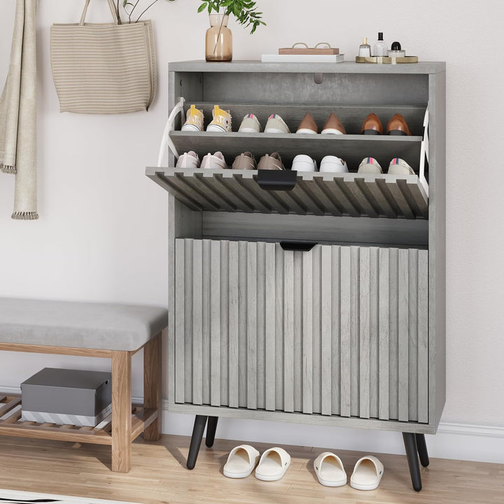 Smuxee Schuhschrank mit 2 Klappfächern, 60 cm Grauer Schuhschrank mit geriffeltem Design, freistehen