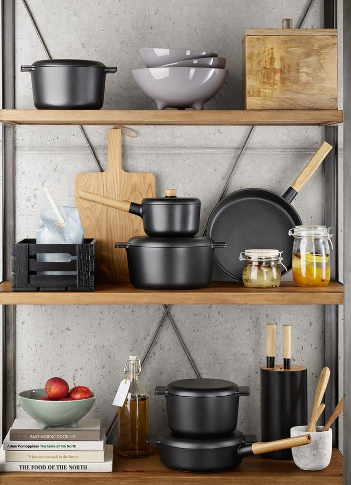 EVA SOLO | Kasserolle Ø16 1,5l Nordic kitchen | Aufgrund des leichten Materials leicht anzuwenden |