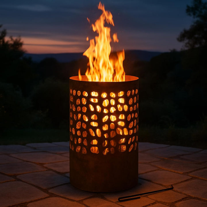 Relaxdays Feuertonne mit Funkenschutz, mit Schürhaken &amp; Feuerrost, Outdoor Feuerkorb, HxD: 60x37 cm,