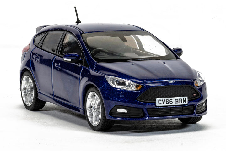 Corgi Ford Focus Mk3 ST, Deep Impact Blue Druckgussmodell