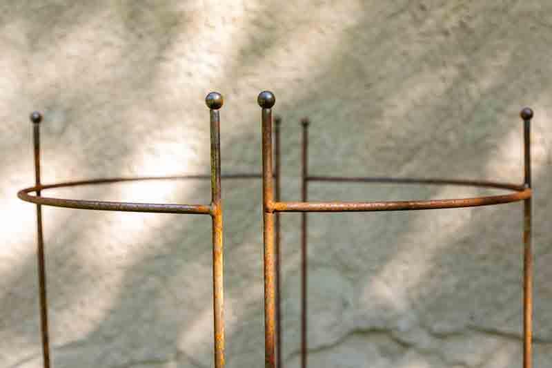 2er Set Staudenhalter halbrund, Höhe 90cm, Breite 55cm Roheisen/Rost