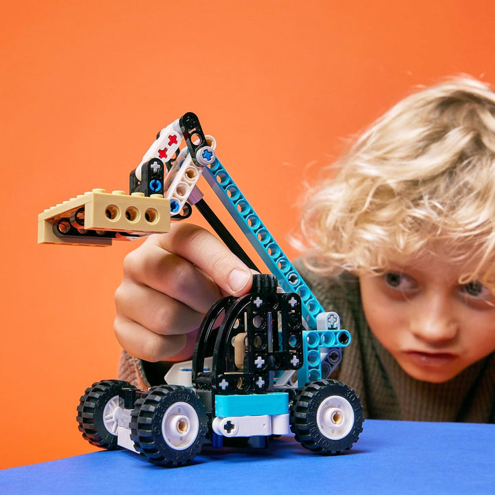 LEGO 42133 Technic 2-in-1 Teleskoplader Gabelstapler und Abschleppwagen Spielzeug, Baufahrzeug für J