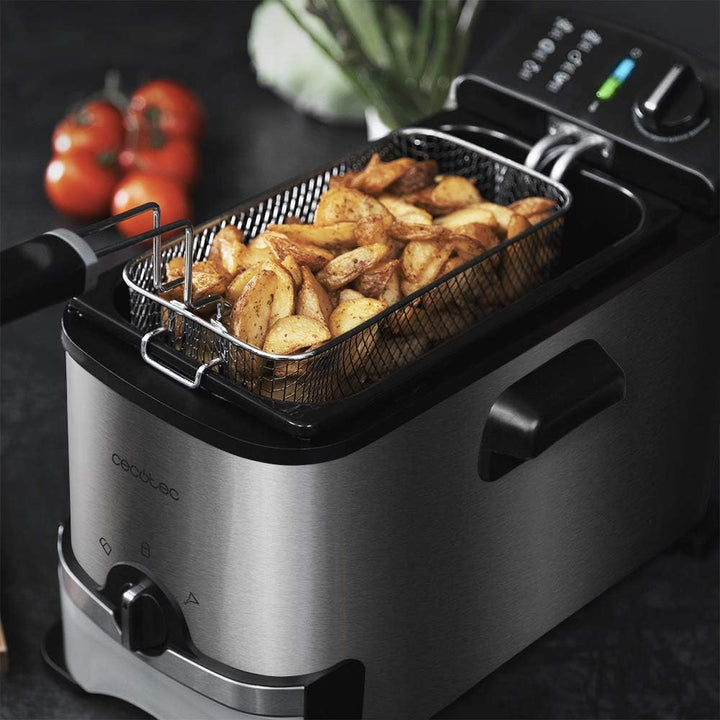 Cecotec Elektrische 3 Litern Fritteuse CleanFry 3000. Edelstahl mit OilClean-Filter, der das Öl saub