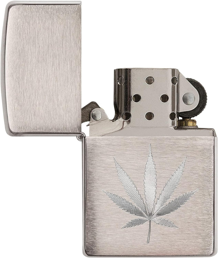 Zippo – Leaf Design Engraved, Chrome Brushed – Benzin Sturm-Feuerzeug, nachfüllbar, in hochwertiger