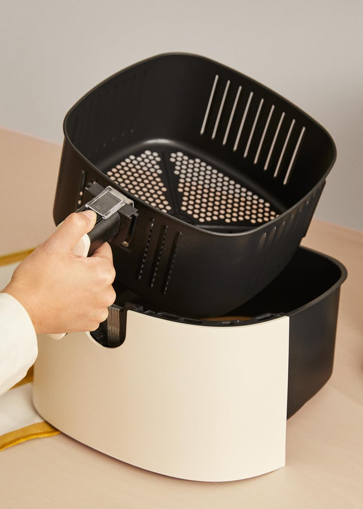 CREATE/FRYER AIR PRO LARGE/Heissluftfritteuse 6.2L Cremeweiss/Mit Timer, Monitor LCD, praktisch, ein