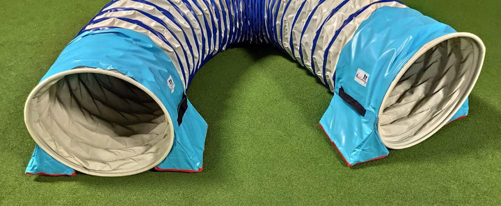Callieway Premium Dog Agility Tunnel Stützsandsack (Doppelpack) mit Gumminoppen Stoppermatte für Agi