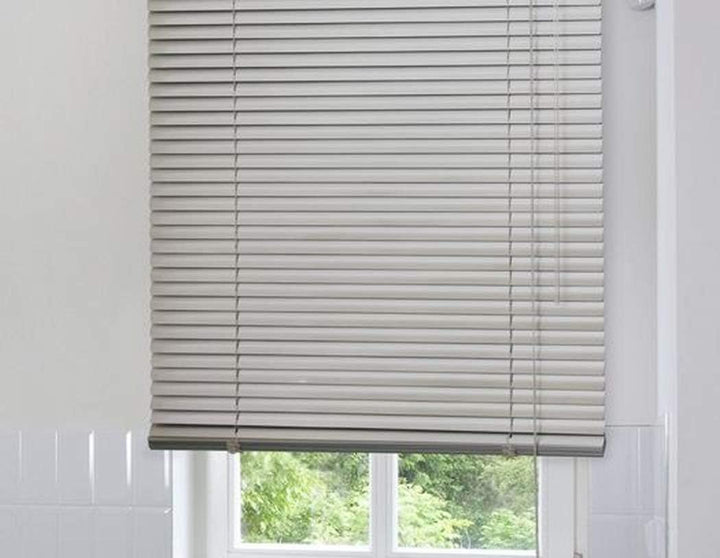 Alu Jalousie Silber - Breite 40 bis 220 cm - Höhe 140/170 / 240 cm - Tür Fenster Rollo Jalousette Al