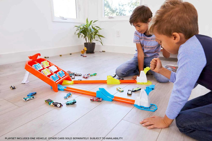 Hot Wheels GBF89 Powersprung Challenge Trackset, Spielzeug ab 4 Jahren