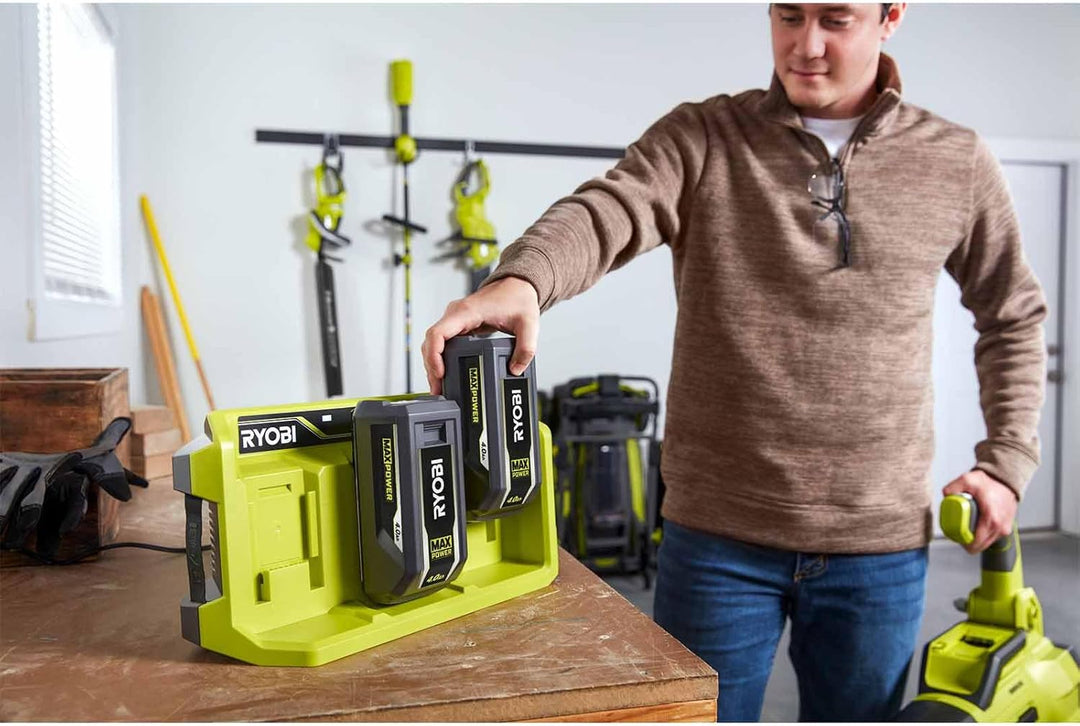 Ryobi Ladegerät 36 V 3,0 Ah – 3 Ports – RY36C3PA 3-Fach Ladegerät 4.0 A Ladestrom, 3-Fach Ladegerät