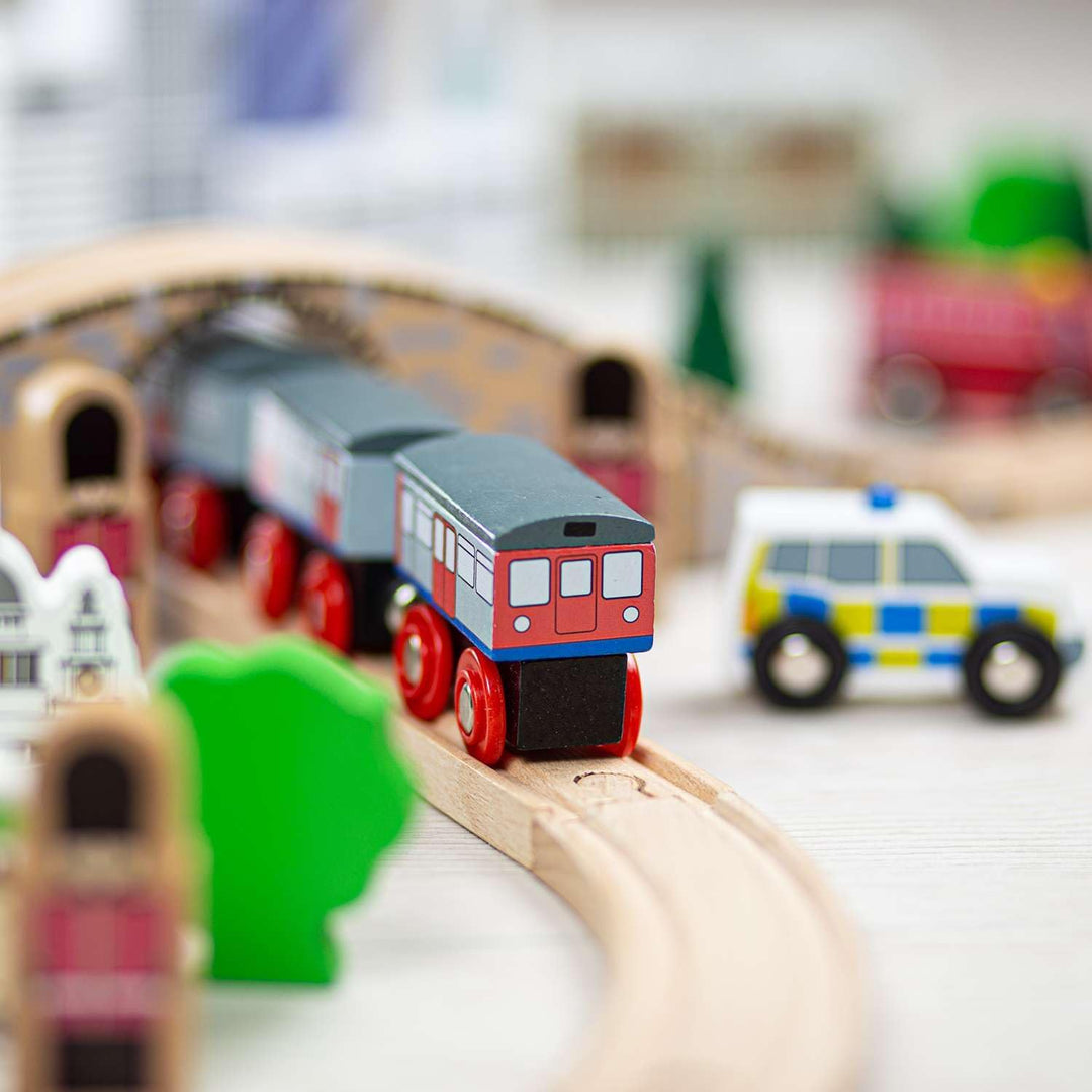 Tidlo Wooden City of London Figure of Eight Train Set