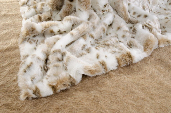 Felldecke Schneeleopard als Fellimitat in 5 Grössen Webpelzdecke Kuscheldecke Tagesdecke oder Fellki