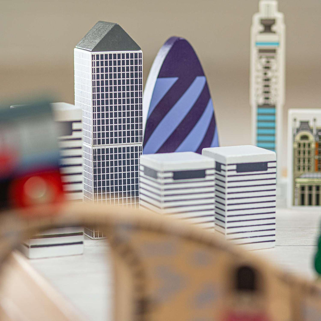 Tidlo Wooden City of London Figure of Eight Train Set