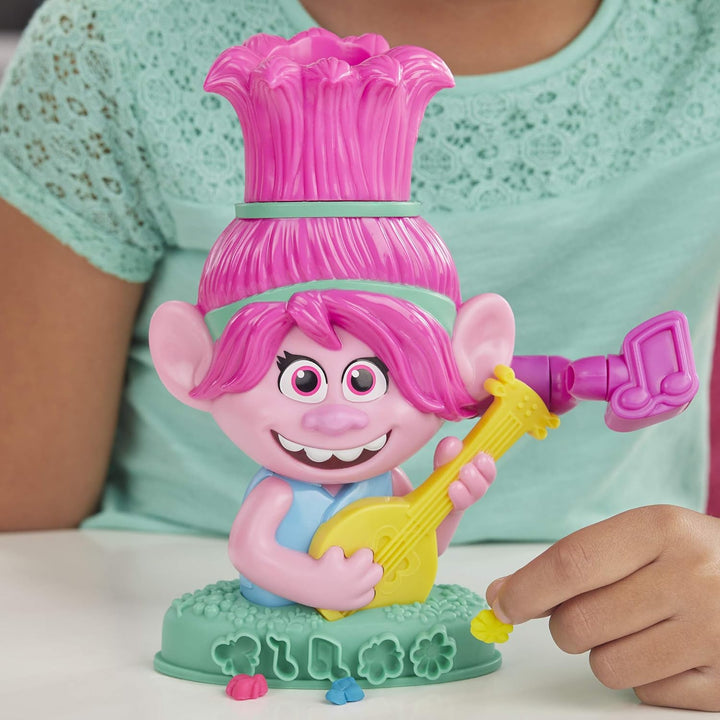 Play-Doh Trolls World Tour Frisierspass Poppy, Styling-Spielzeug für Kinder ab 3 Jahren mit 6 Farben