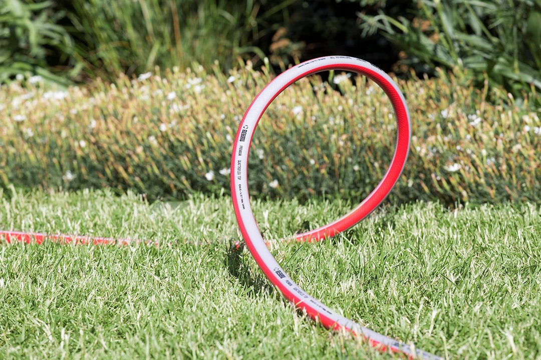 REHAU Premium-Gartenschlauch QUATTROFLEX TOP 1/2 Zoll 50m: sehr flexibel, kein verdrehen, extrem dru