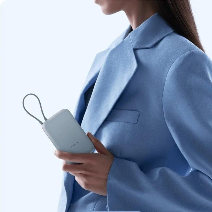Xiaomi 22.5W Power Bank mit Integriertem Kabel - 10000mAh, Schnellladefunktion, lädt 3 Geräte gleich