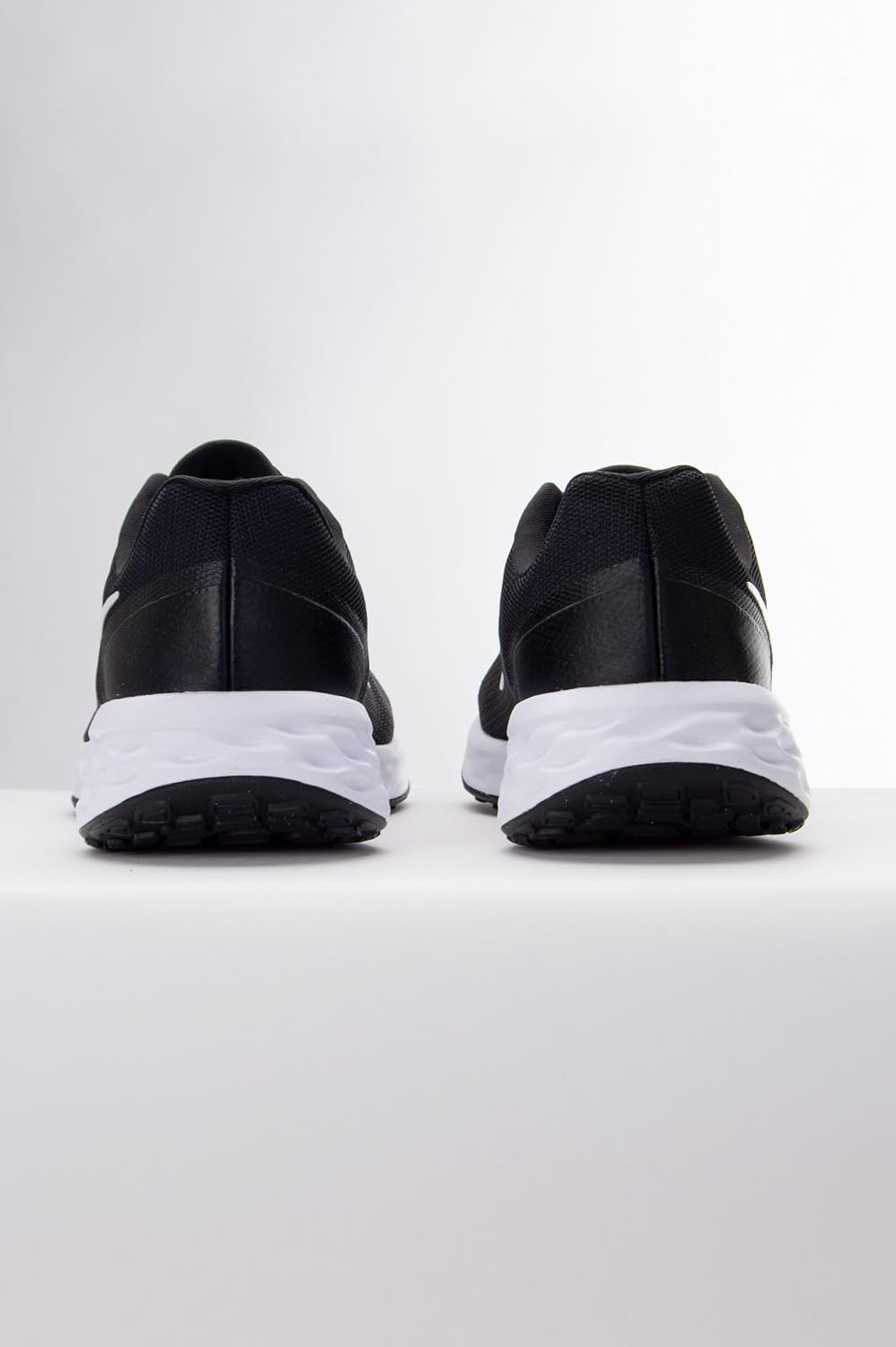 Nike Herren Revolution 6 Sneaker 44.5 EU Black White Iron Grey, 44.5 EU Black White Iron Grey