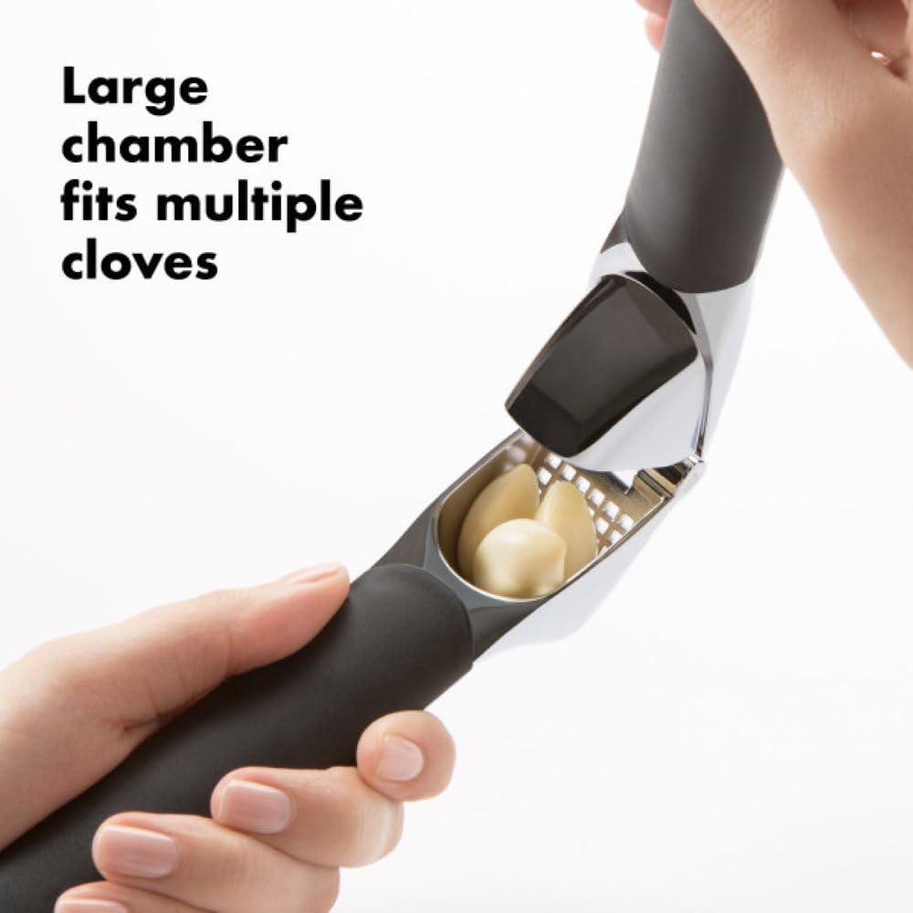 OXO Good Grips Knoblauchpresse zum Zerdrücken von Knoblauch und Ingwer – spülmaschinenfest Single, S