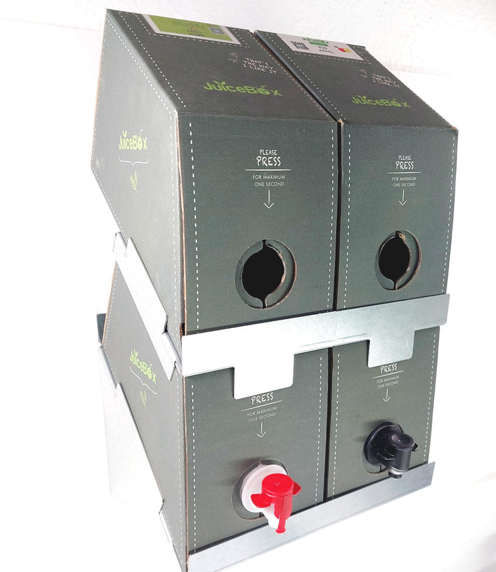 Saftbar Wandregal Set für 4 JuiceBox Sirupkartons – Platzsparender Getränkehalter aus verzinktem Sta