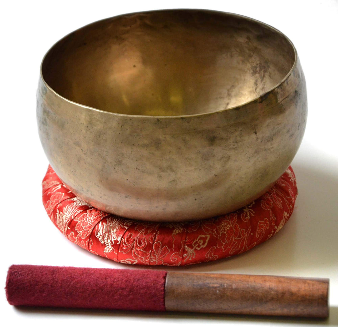 BUDDHAFIGUREN/Billy Held Tibetische Khobre Klangschalen Set mit Zubehör, Metall, golden, 550-600g, 3