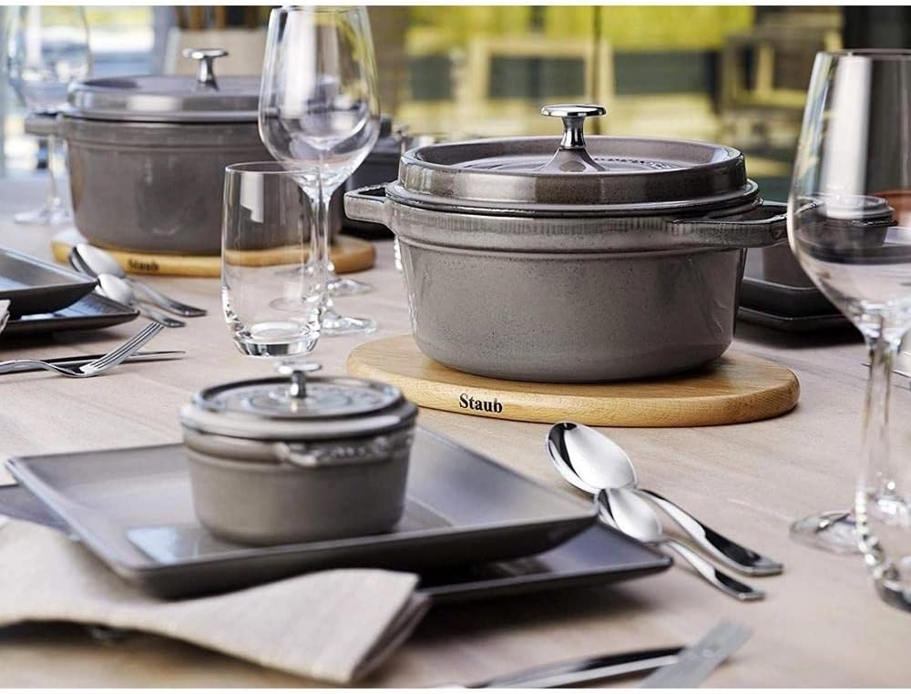 STAUB Magnetischer Topfuntersetzer Holz, 29 x 20 cm, Für alle magnetischen Töpfe und Pfannen 29 cm x