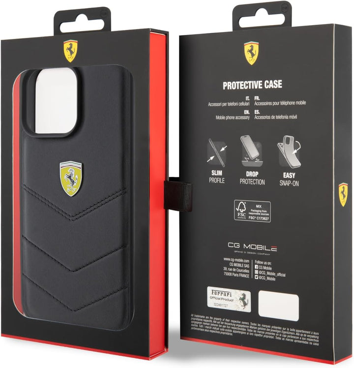 Ferrari FEHCP15XRDUK Hülle für iPhone 15 Pro Max 6.7" Schwarz hardcase Quilted Metal Logo