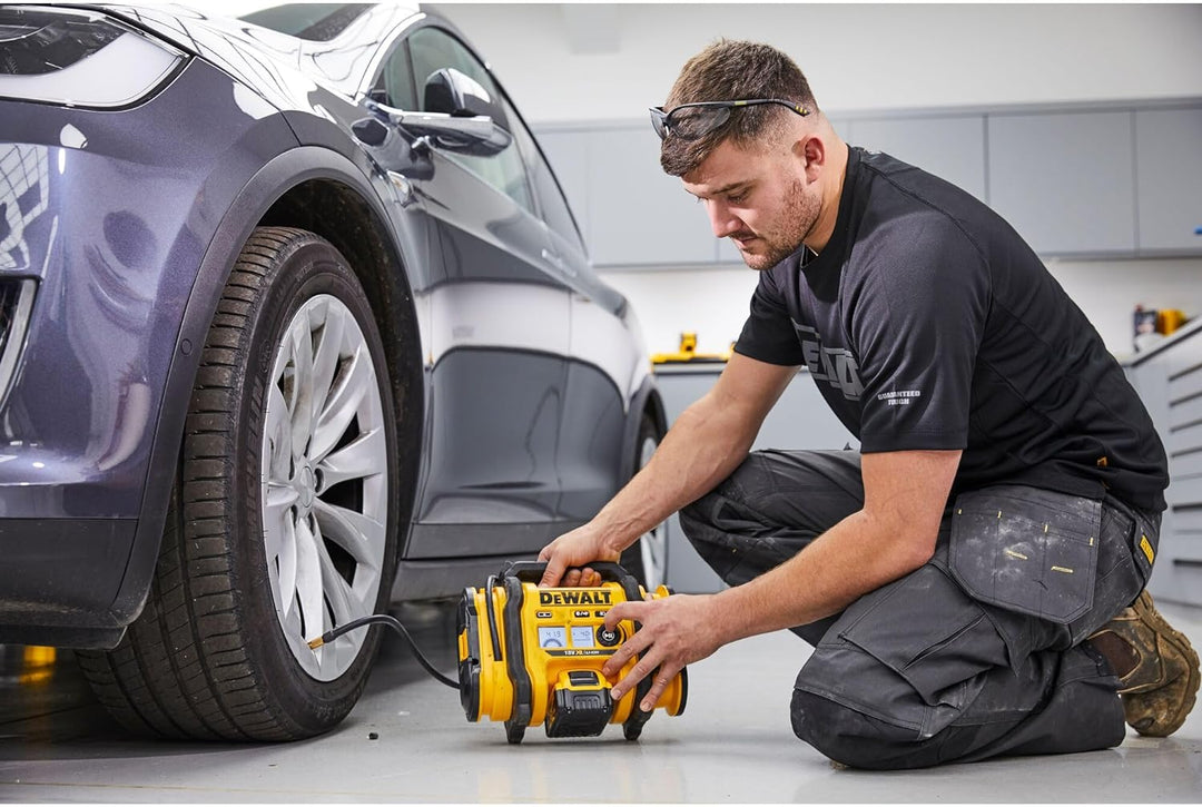 Dewalt Akku-Kompakt-Kompressor (12V-Anschluss oder 18V Akku, 11 bar, für Fahrrad- und Autoreifen, Ro
