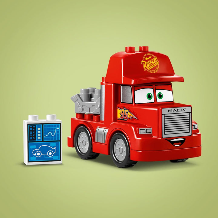 LEGO DUPLO | Disney and Pixar’s Cars Mack Truck beim Rennen, Auto-Set mit LKW-Spielzeug für Kleinkin