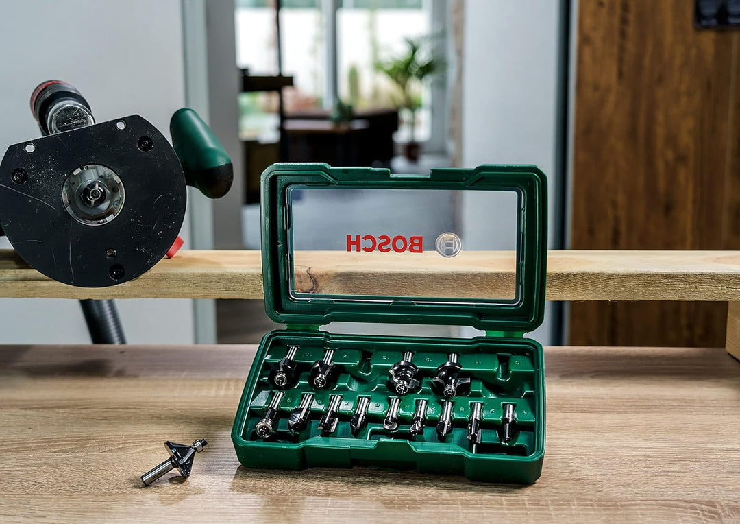Bosch 15tlg. Hartmetall Fräser Set (für Holz, Ø-Schaft 1/4", Zubehör Oberfräse) 1/4"-Schaft 15 tlg.,
