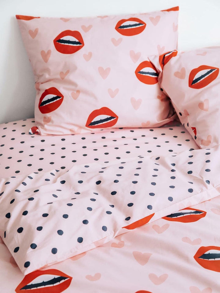 Covers & Co Bettwäsche Kiss My Sass Lippen Und Herzen Bio-Baumwolle Perkal (GOTS) Rose, 155x220 + 1