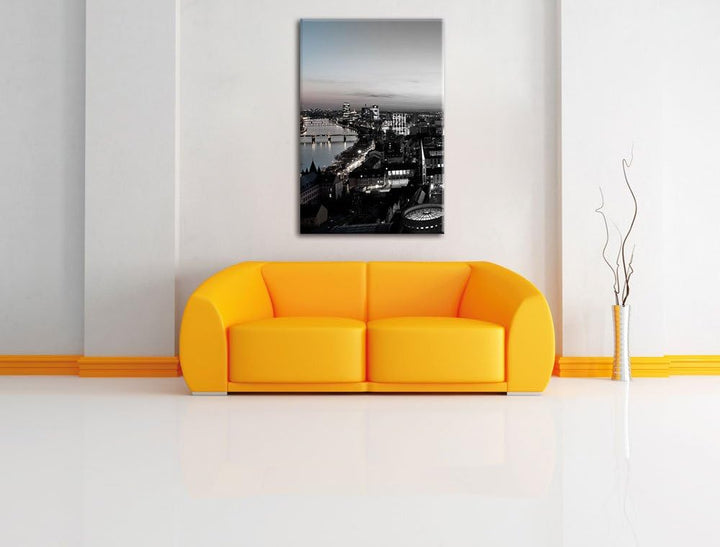 Pixxprint Frankfurter Skyline bei Sonnenuntergang schwarz/weiss, Format: 70x100 auf hochkantiges Lei